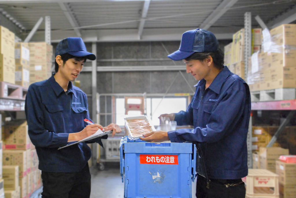 九州プレスサービス採用受付窓口 福岡かすや物流センター(福岡県糟屋郡粕屋町/商品・在庫管理スタッフ)_1